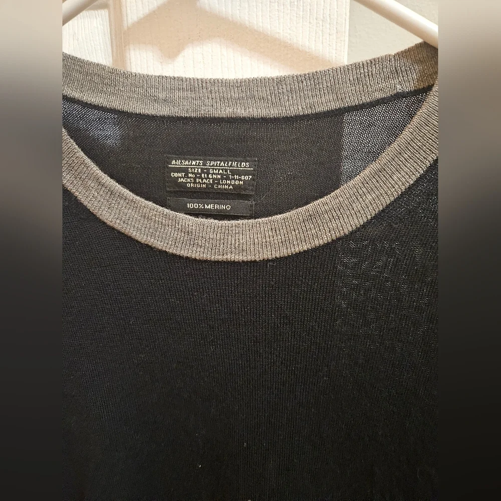 100% Black Merino Wool Sweater - Picture 2 of 3